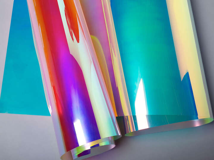 Window films, window graphics & glass manifestations Aura