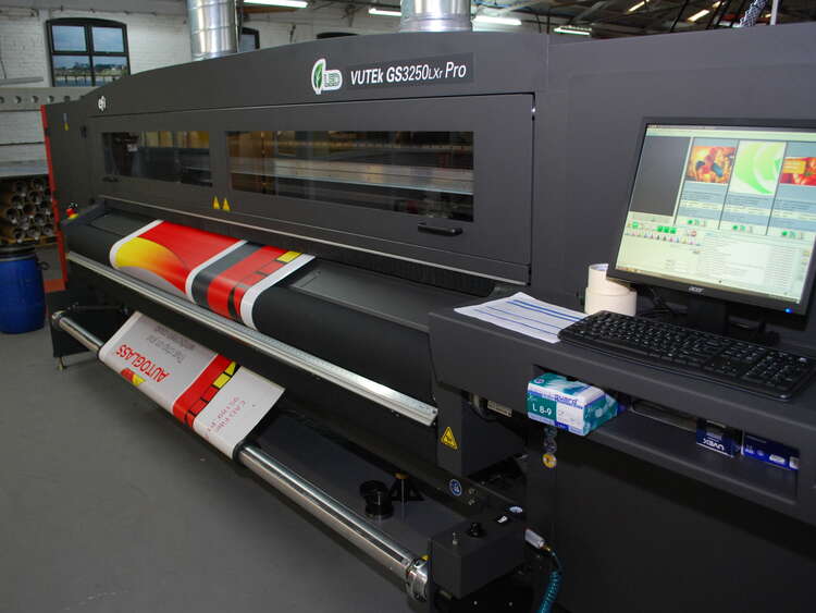 New Efi Vutek LED Roll-to-Roll Printer - 3M Approved